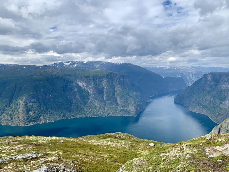 nærøyfjord-uitzicht-camperreis-noorwegen
