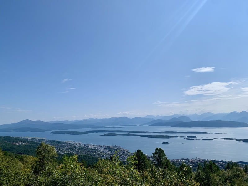 uitzichtspunt-varden-molde-noorwegen-met-camper